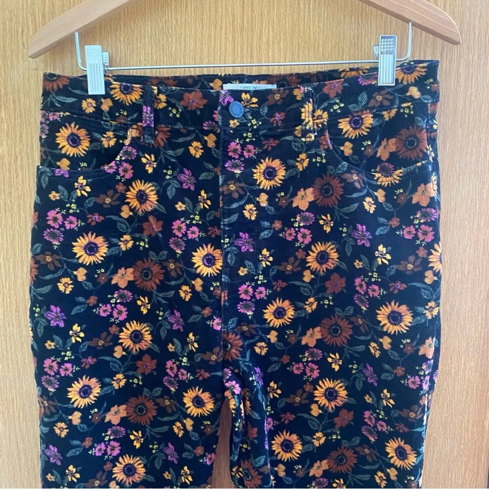 WRANGLER • High Rise Corduroy Fierce Flare - Floral - Size 12 x 34 - Picture 4 of 16